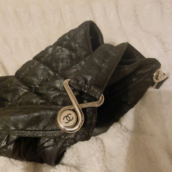 Chanel Le Marias Coated Canvas Hobo - Picture 4 of 14